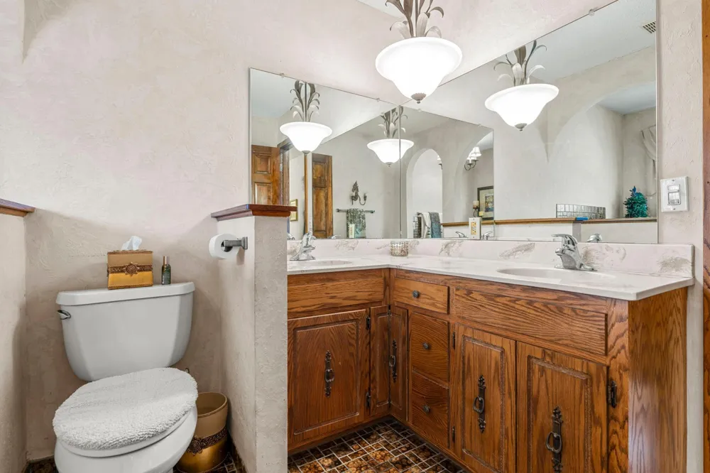 2415 Lisbon Avenue Lake Elmo, MN 55042