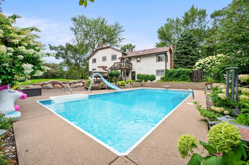 2415 Lisbon Avenue Lake Elmo, MN 55042