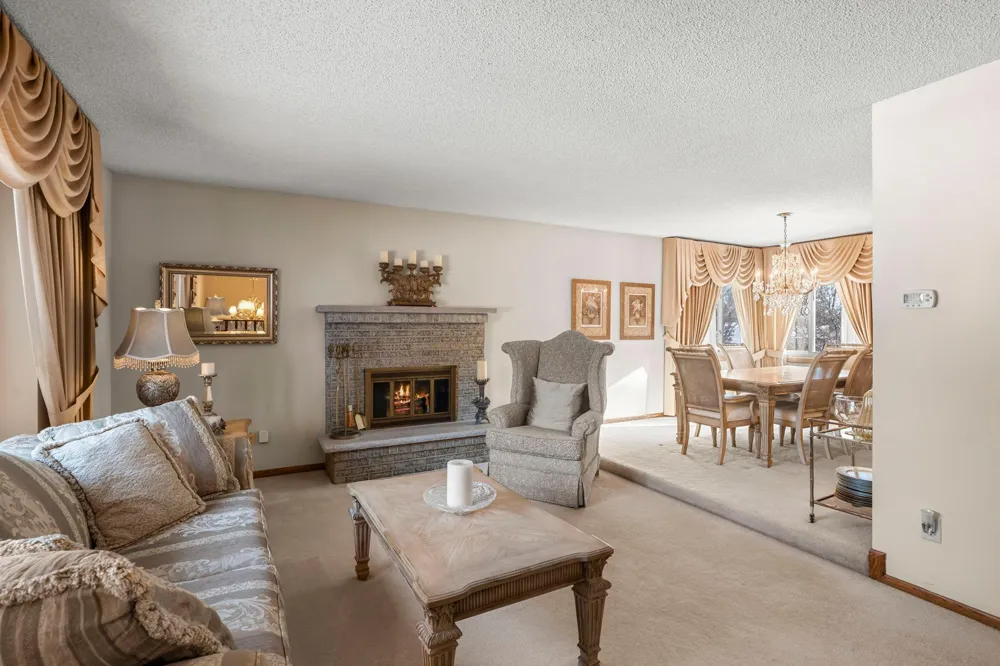 2415 Lisbon Avenue Lake Elmo, MN 55042