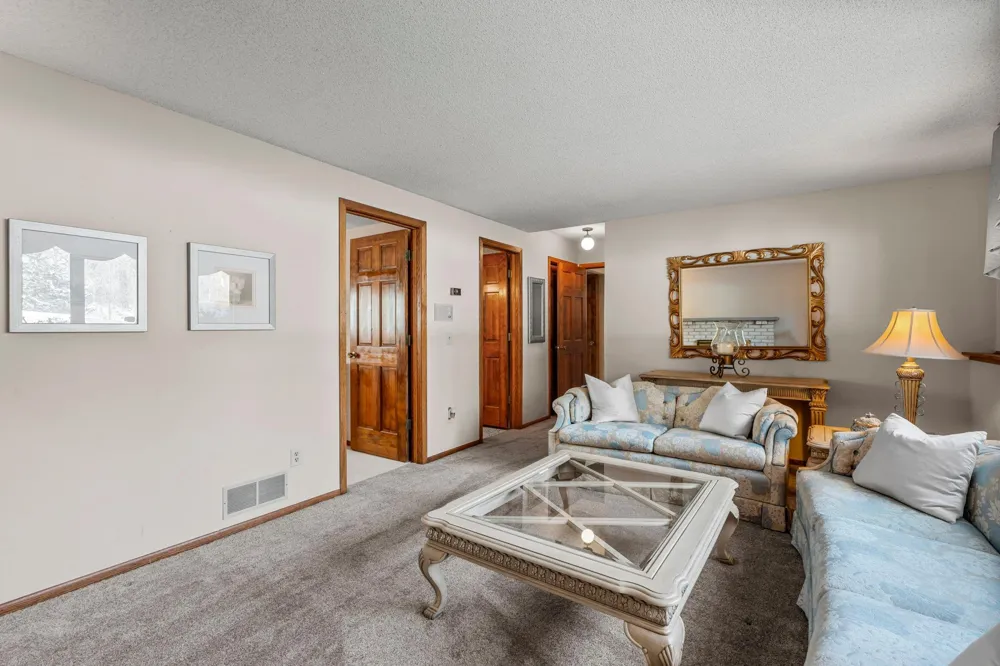 2415 Lisbon Avenue Lake Elmo, MN 55042