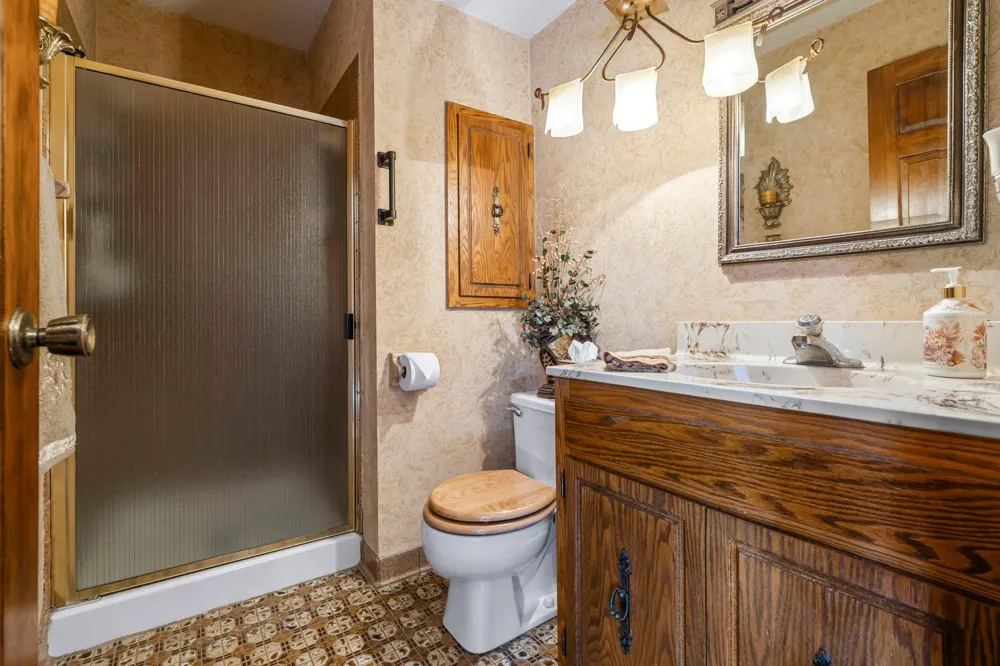 2415 Lisbon Avenue Lake Elmo, MN 55042