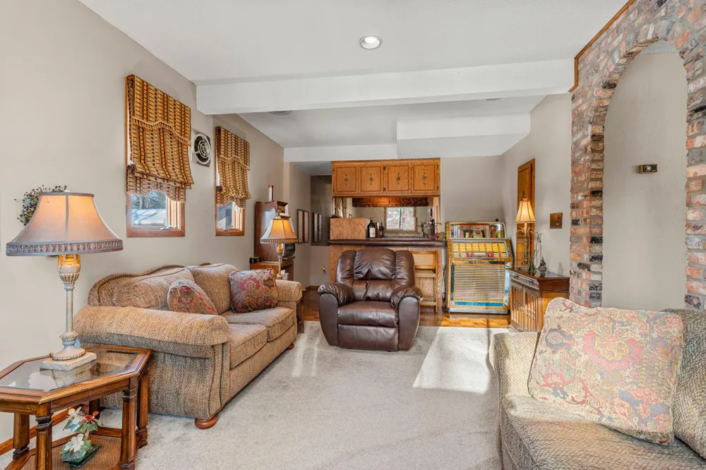 2415 Lisbon Avenue Lake Elmo, MN 55042