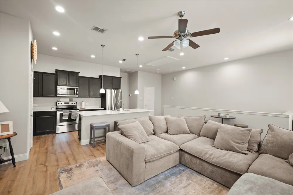 1920 Bel Air Drive Arlington, TX 76010