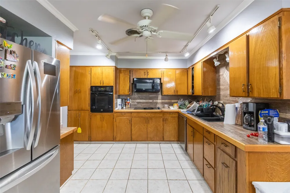 3433 I-20 W Baird, TX 79504
