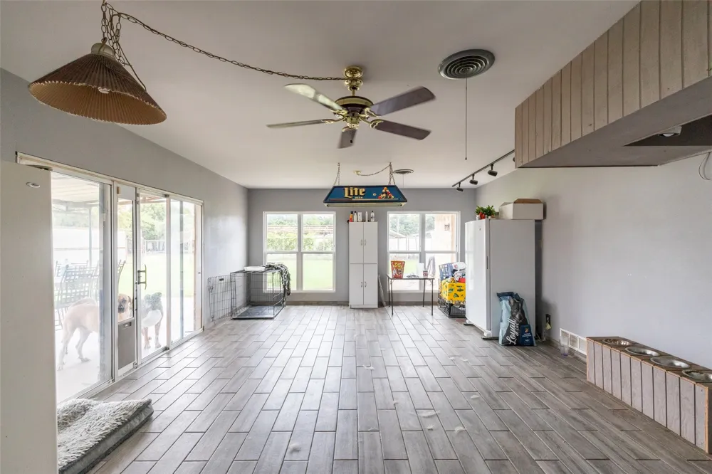 3433 I-20 W Baird, TX 79504