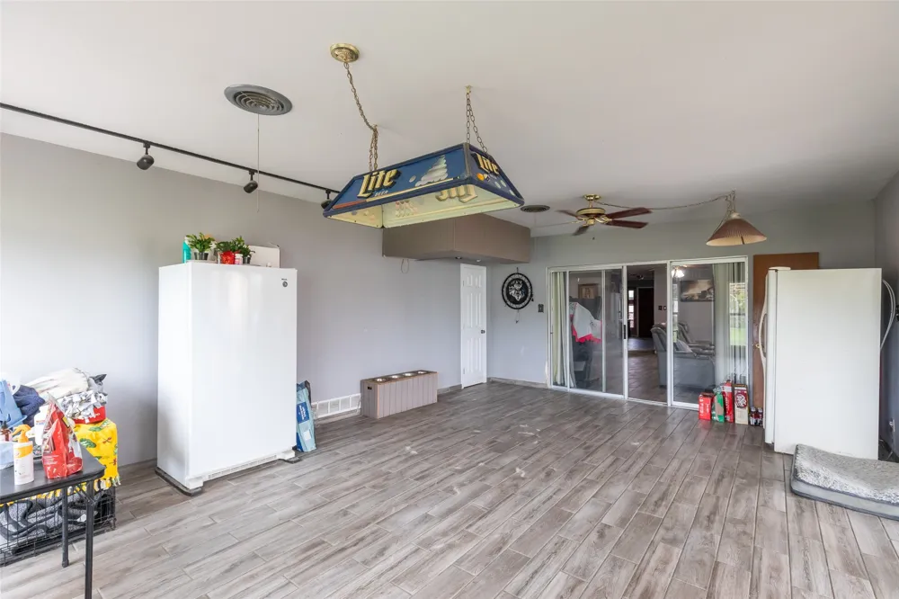 3433 I-20 W Baird, TX 79504