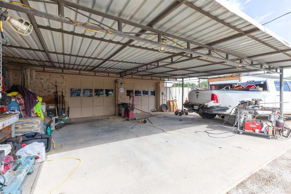 3433 I-20 W Baird, TX 79504