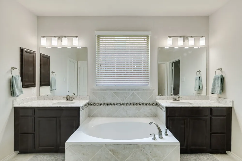 1017 Rose Garden Drive Little Elm, TX 75068