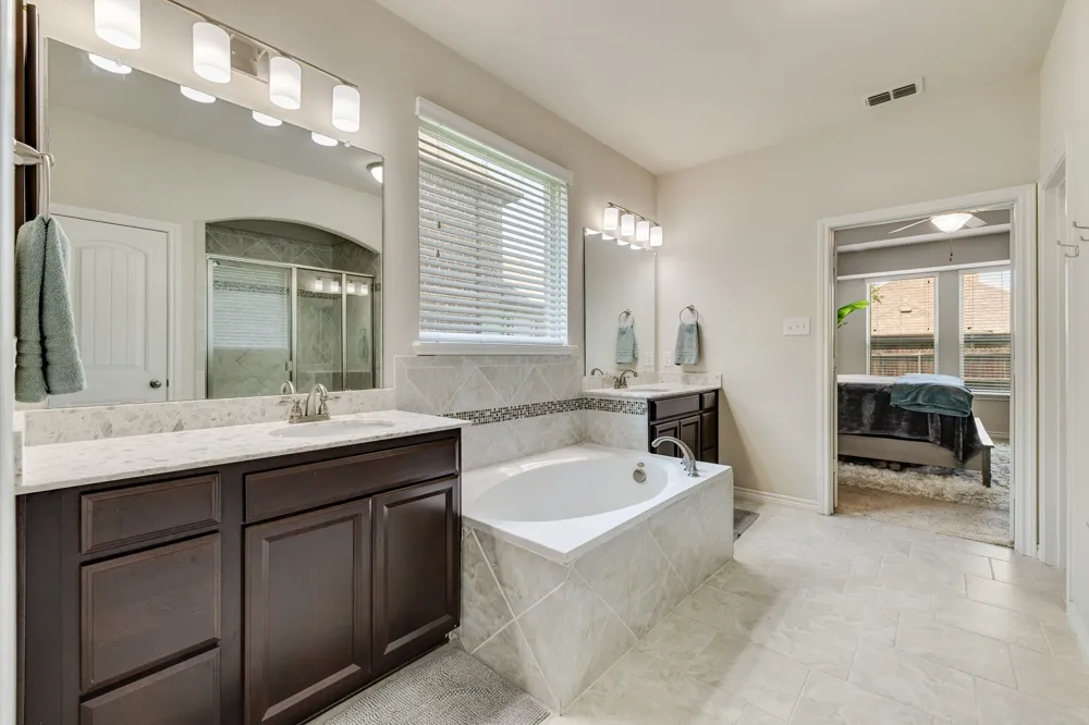 1017 Rose Garden Drive Little Elm, TX 75068