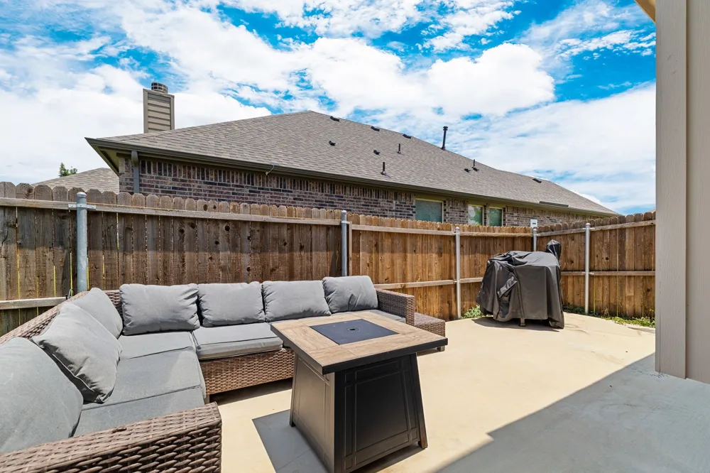 1017 Rose Garden Drive Little Elm, TX 75068