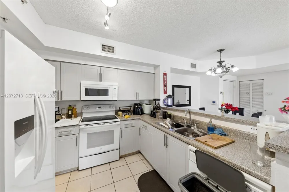 2280 E Preserve Way #204 Miramar, FL 33025