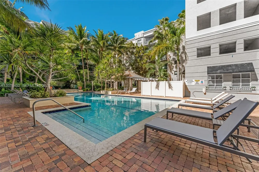 6001 SW 70th St #512 South Miami, FL 33143