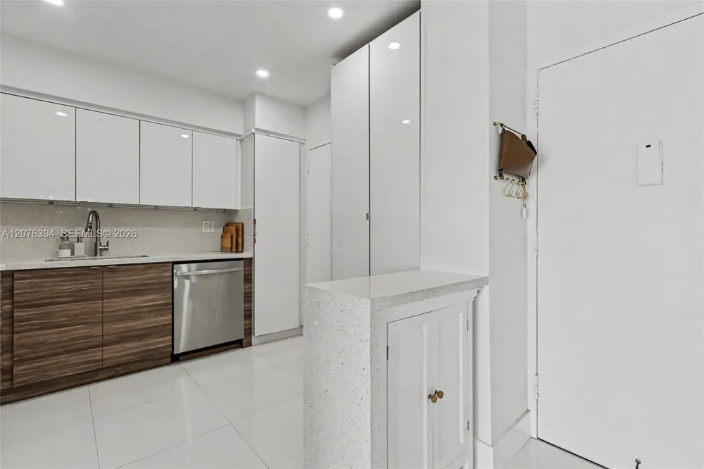 500 Bayview Dr #1924 Sunny Isles Beach, FL 33160