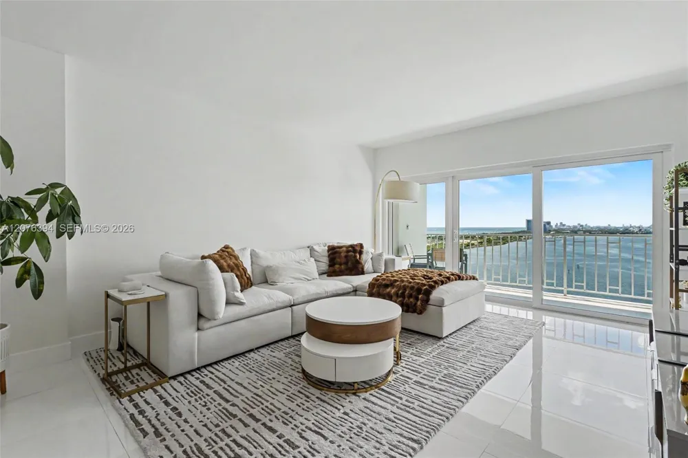 500 Bayview Dr #1924 Sunny Isles Beach, FL 33160