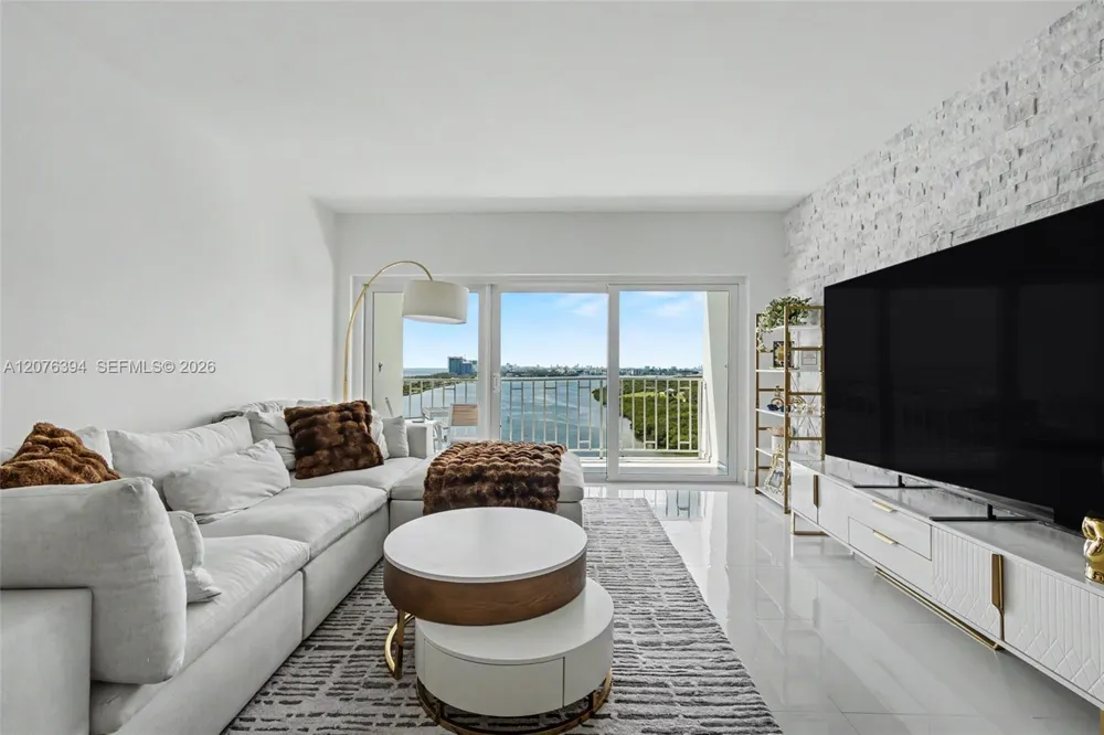 500 Bayview Dr #1924 Sunny Isles Beach, FL 33160