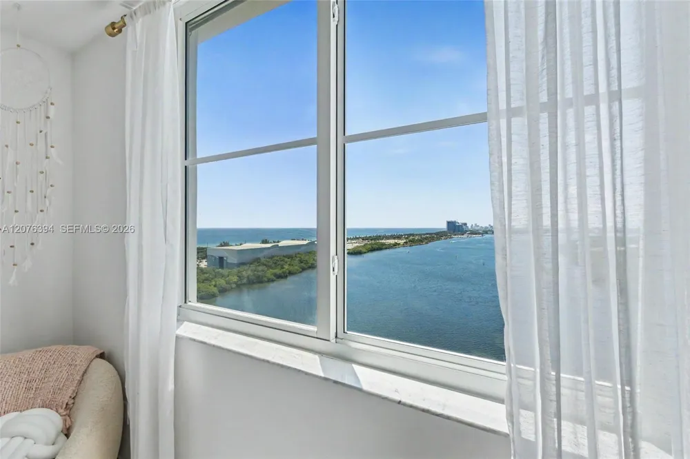 500 Bayview Dr #1924 Sunny Isles Beach, FL 33160