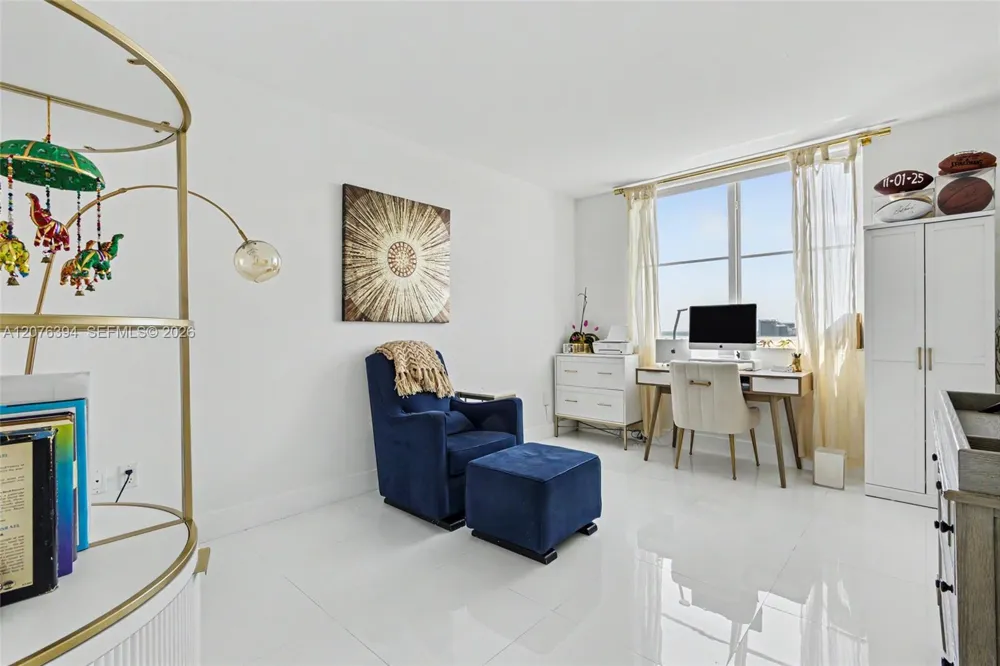 500 Bayview Dr #1924 Sunny Isles Beach, FL 33160