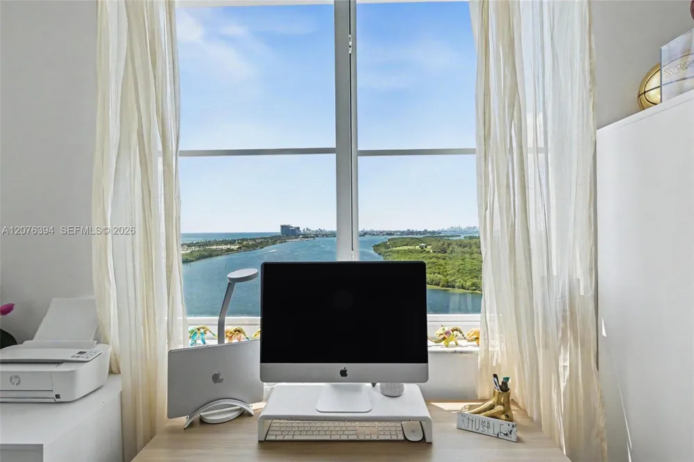 500 Bayview Dr #1924 Sunny Isles Beach, FL 33160