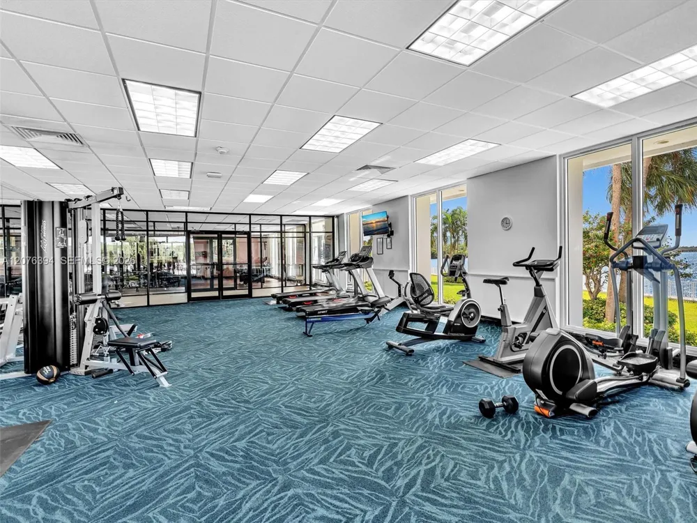 500 Bayview Dr #1924 Sunny Isles Beach, FL 33160