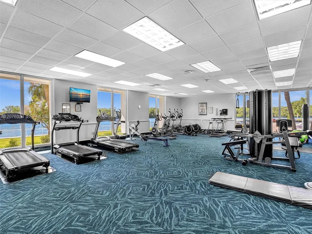 500 Bayview Dr #1924 Sunny Isles Beach, FL 33160
