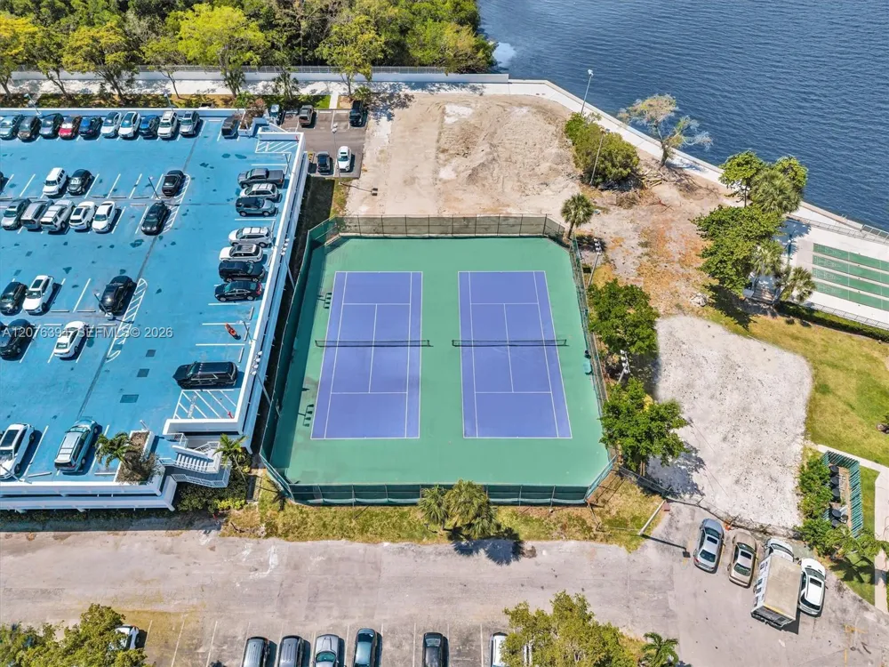 500 Bayview Dr #1924 Sunny Isles Beach, FL 33160