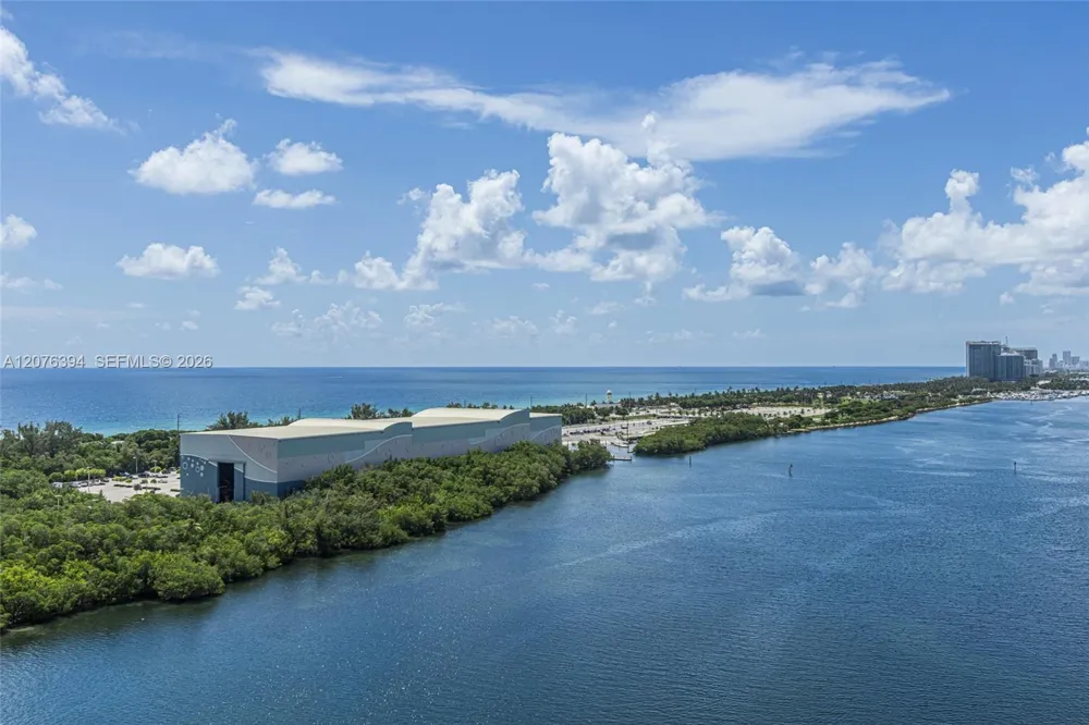 500 Bayview Dr #1924 Sunny Isles Beach, FL 33160