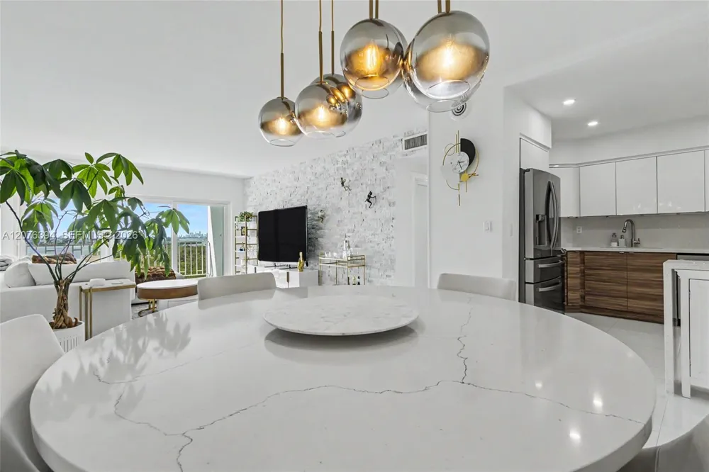 500 Bayview Dr #1924 Sunny Isles Beach, FL 33160