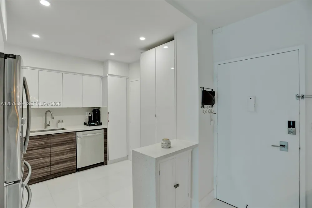 500 Bayview Dr #1924 Sunny Isles Beach, FL 33160