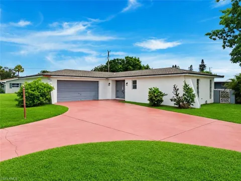 1681 Country Club Parkway