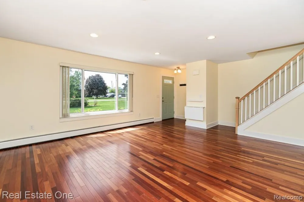 1147 Tienken Court Rochester Hills City, MI 48306