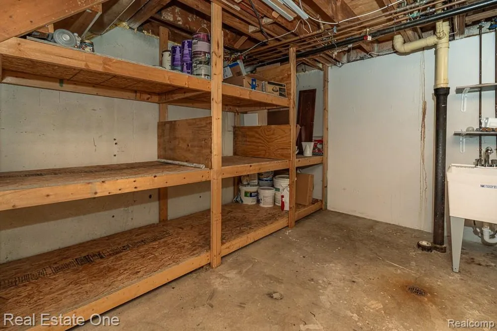 1147 Tienken Court Rochester Hills City, MI 48306