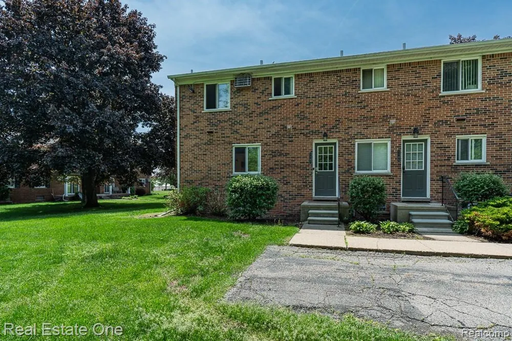 1147 Tienken Court Rochester Hills City, MI 48306