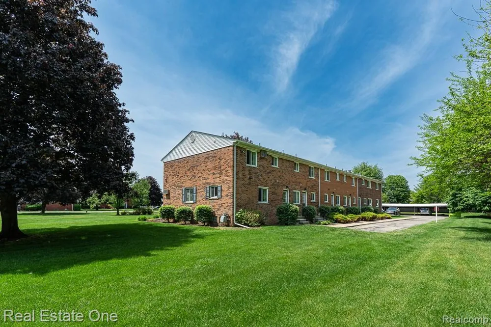 1147 Tienken Court Rochester Hills City, MI 48306