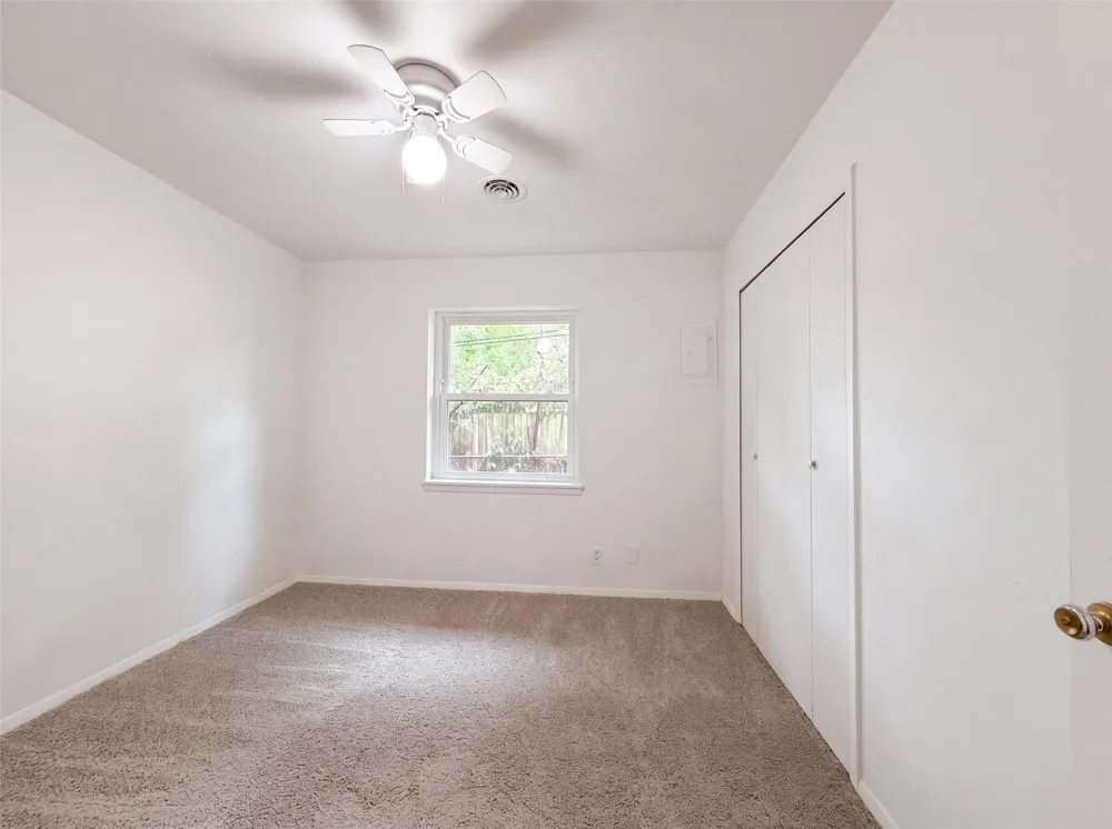 1805 Brookview Drive Arlington, TX 76010