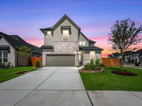 8002 Treetop View Drive