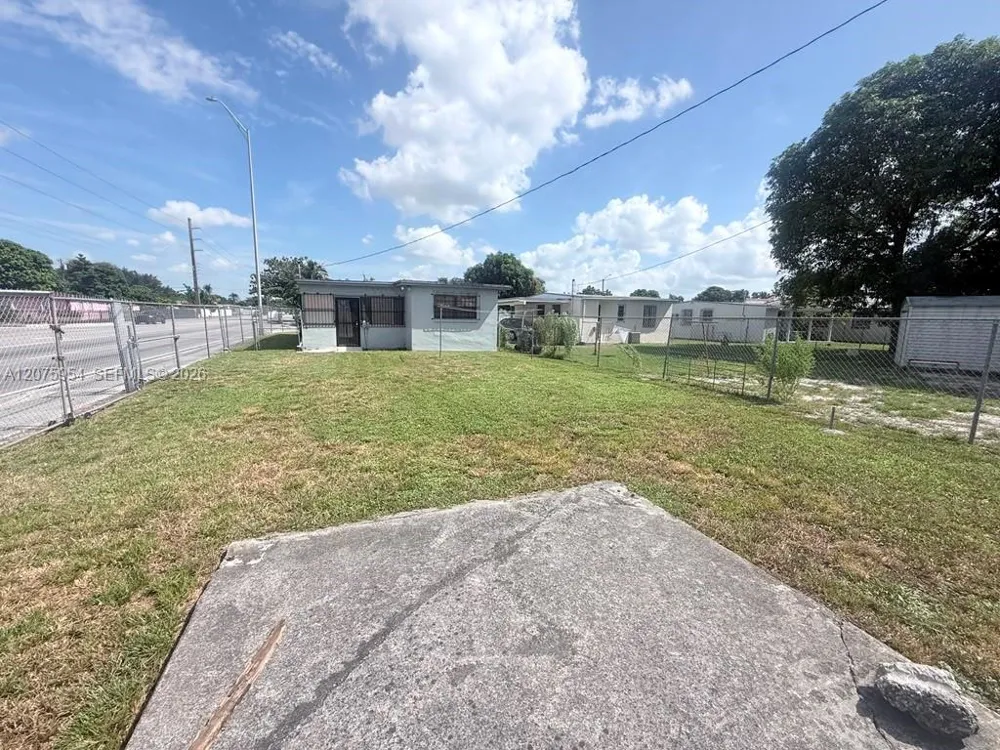 3190 NW 97th St Miami, FL 33147