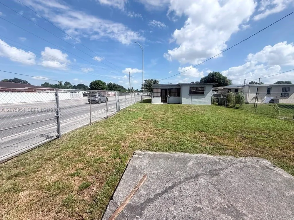 3190 NW 97th St Miami, FL 33147