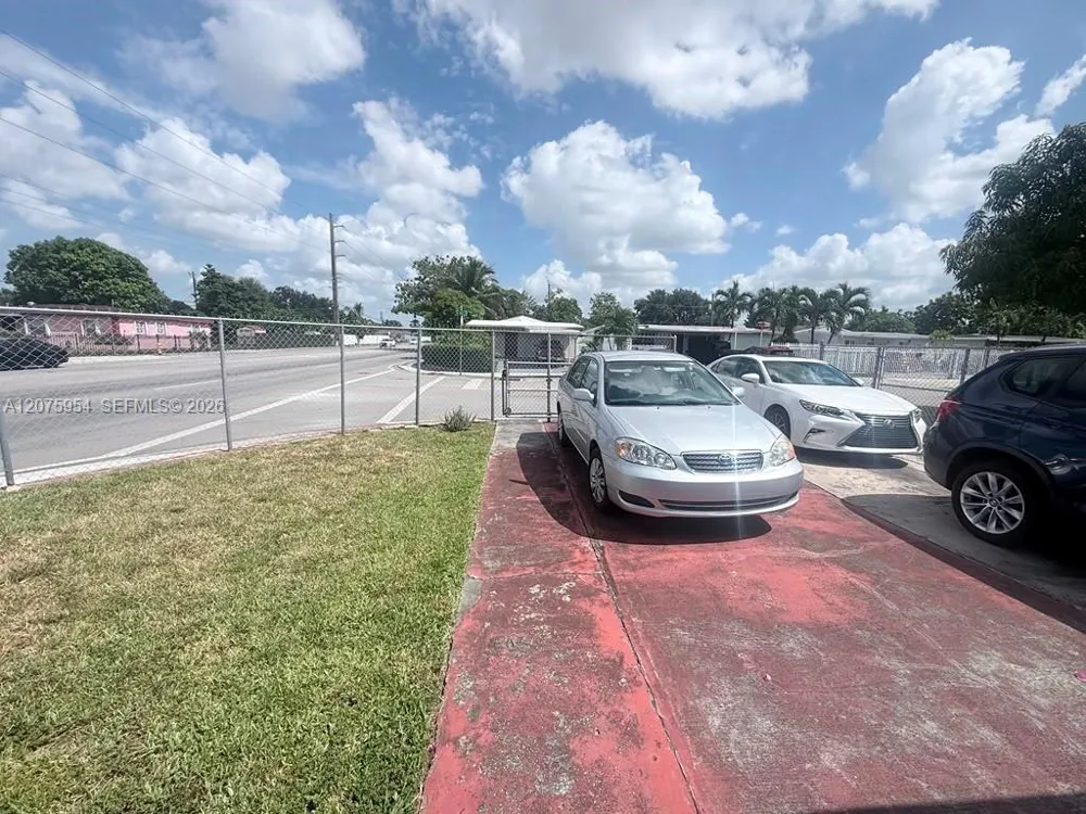 3190 NW 97th St Miami, FL 33147