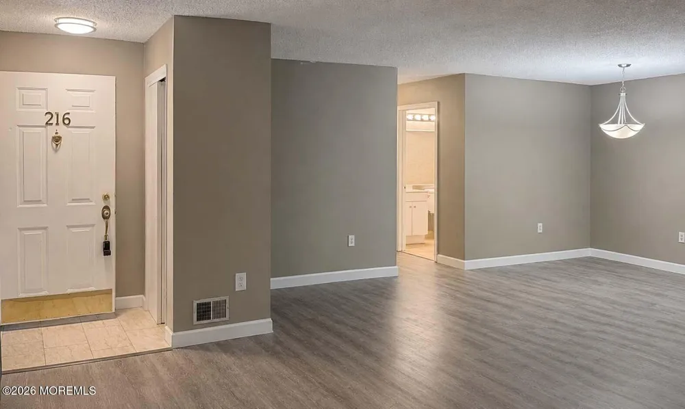 216 Sapphire Lane Franklin Park, NJ 08823