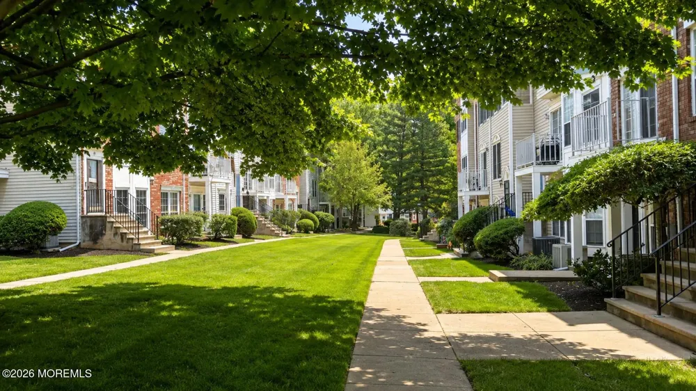216 Sapphire Lane Franklin Park, NJ 08823