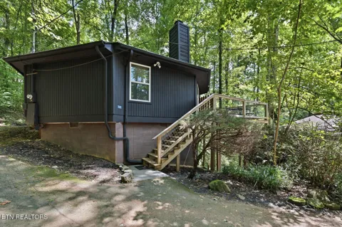 707 Maple Court