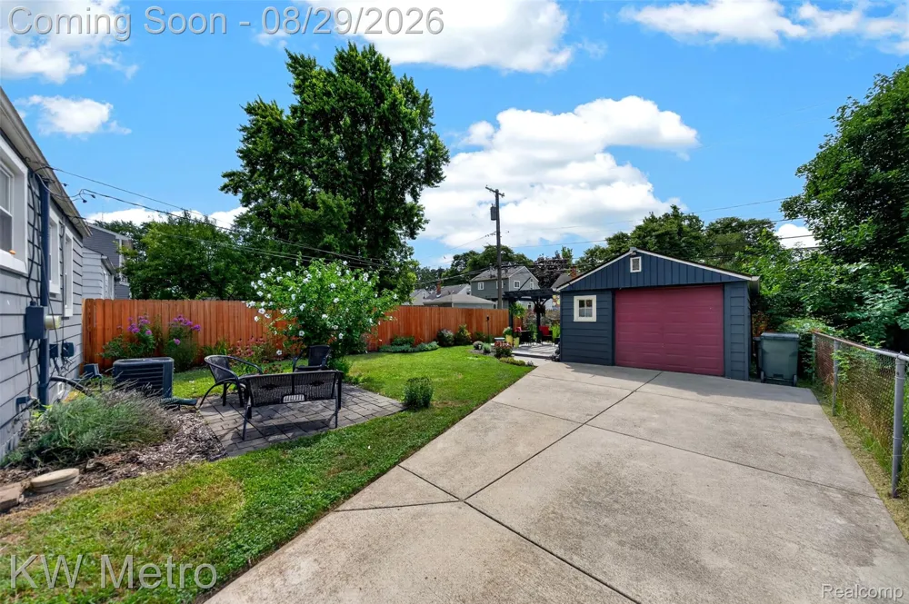 1620 Annabelle Street Ferndale City, MI 48220