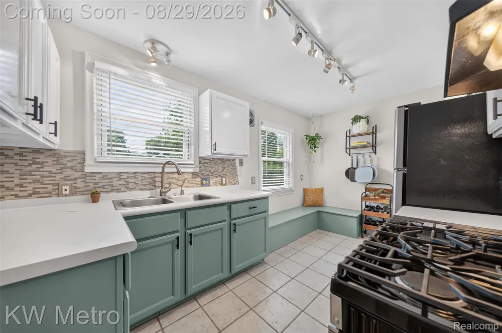 1620 Annabelle Street Ferndale City, MI 48220