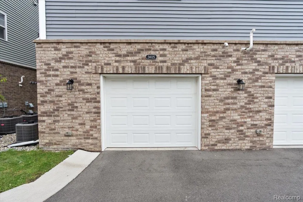 24025 Battelle Avenue Hazel Park City, MI 48030