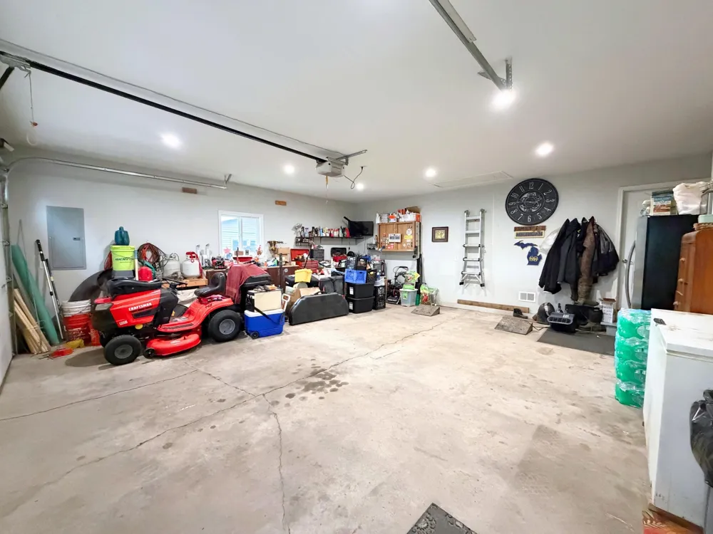 12350 Clio Road Vienna Charter Township, MI 48420