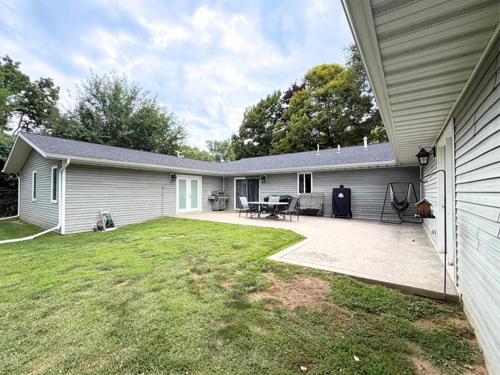 12350 Clio Road Vienna Charter Township, MI 48420