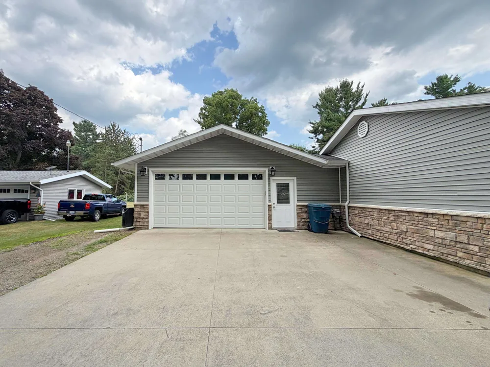 12350 Clio Road Vienna Charter Township, MI 48420