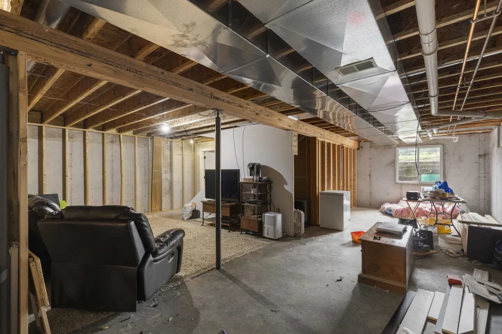 20680 Cinder Inland Township, MI 49643