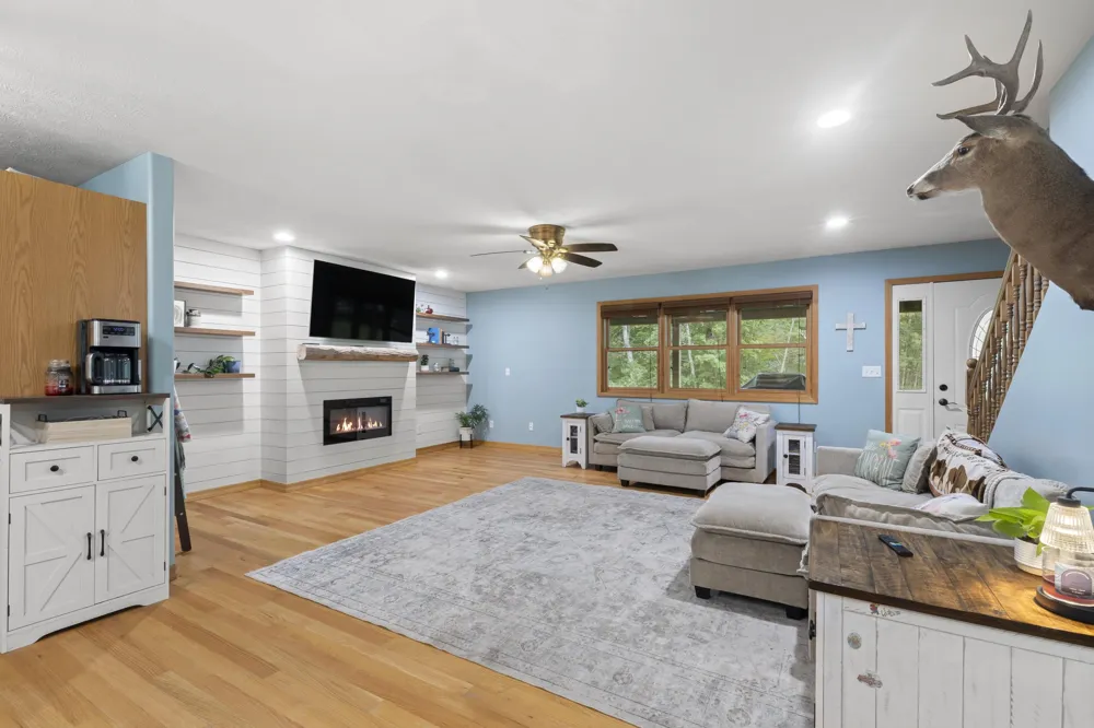 20680 Cinder Inland Township, MI 49643