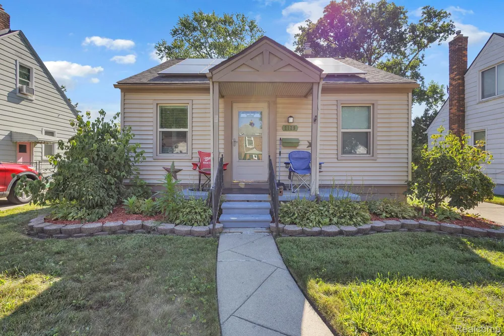 2129 Geneva Street Dearborn City, MI 48124